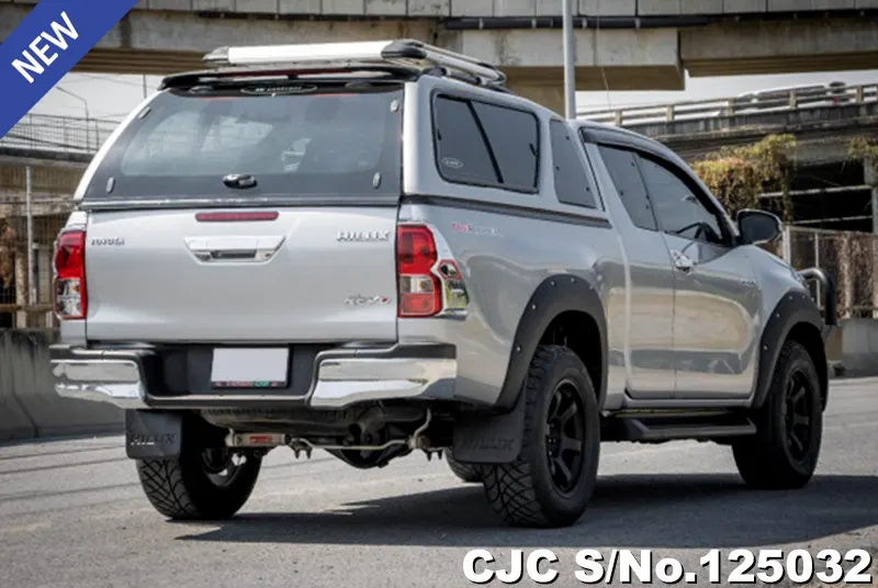 Toyota Hilux in Silver for Sale Image 2