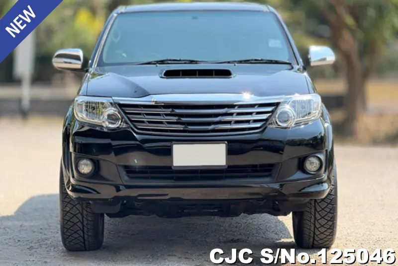 Toyota Hilux in Black for Sale Image 2