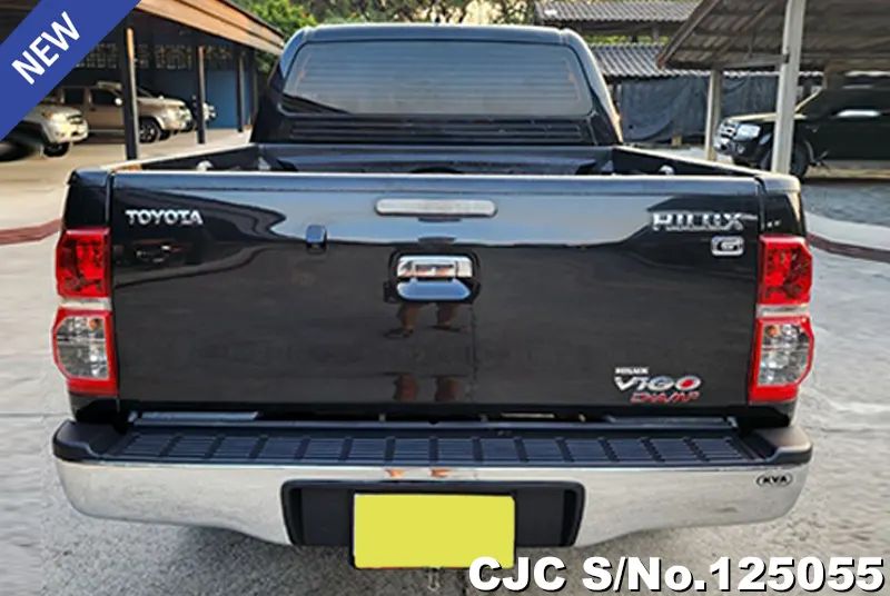 Toyota Hilux in Black for Sale Image 3