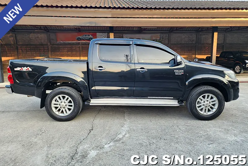 Toyota Hilux in Black for Sale Image 4