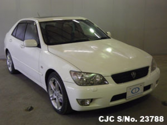 Toyota altezza stock