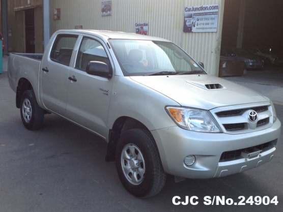 2007 Toyota / Hilux Stock No. 24904