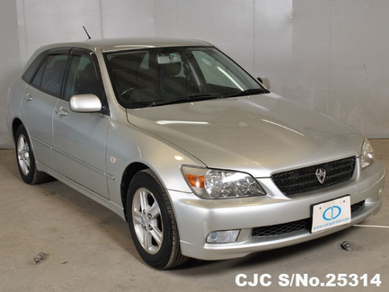 2002 Toyota / Altezza Stock No. 25314