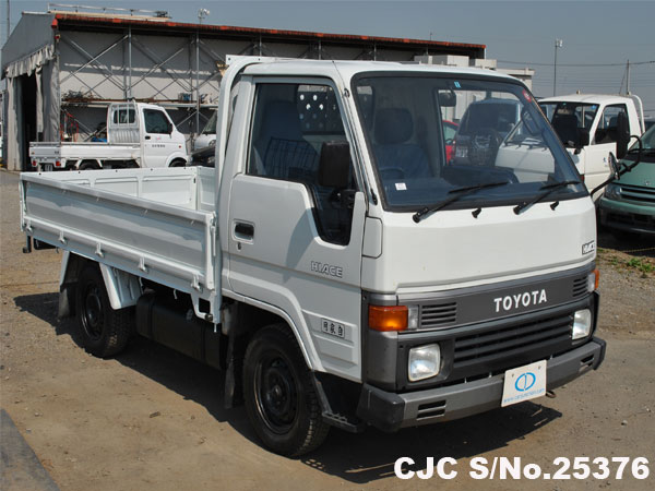 Toyota hiace lh80