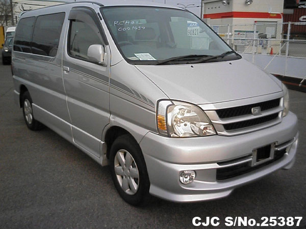 Toyota regius 2000