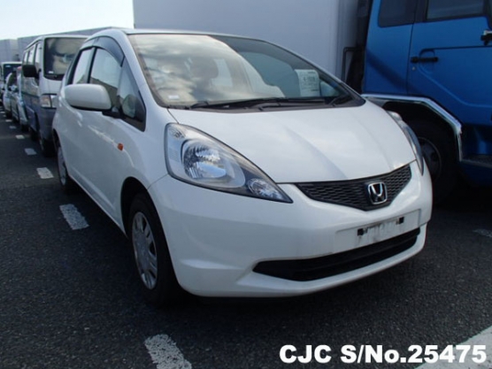2008 Honda Fit White for sale | Stock No. 25475 | Japanese Used 