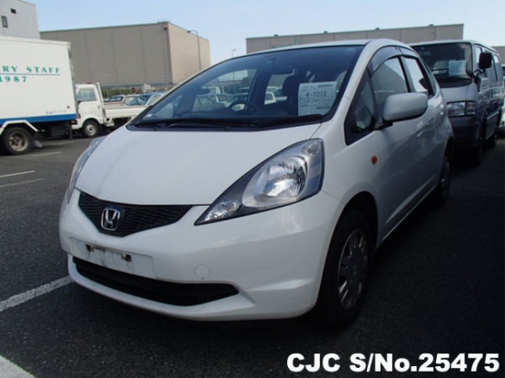 2008 Honda Fit White for sale | Stock No. 25475 | Japanese Used 