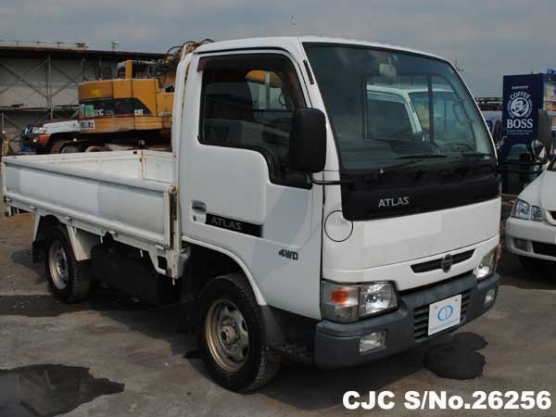 2004 Nissan / Atlas Stock No. 26256