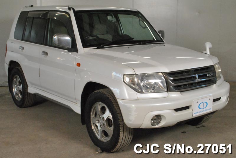 Mitsubishi pajero io 2001