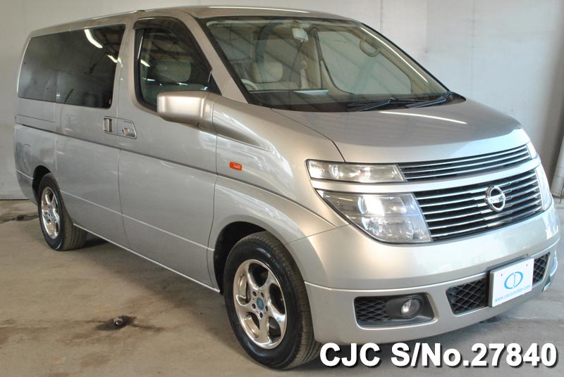 Nissan elgrand 2003