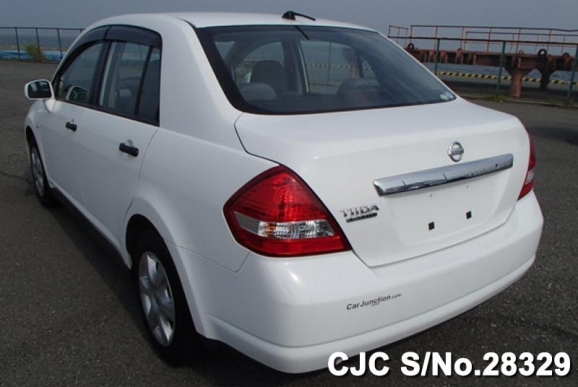 nissan tiida latio 2009