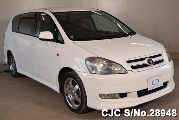 2002 Toyota / Ipsum Stock No. 28948