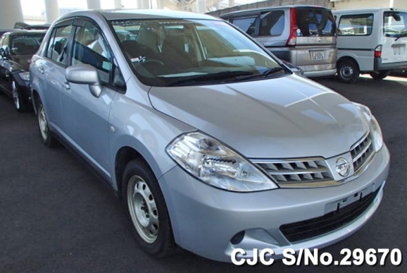 Nissan tiida latio 2010