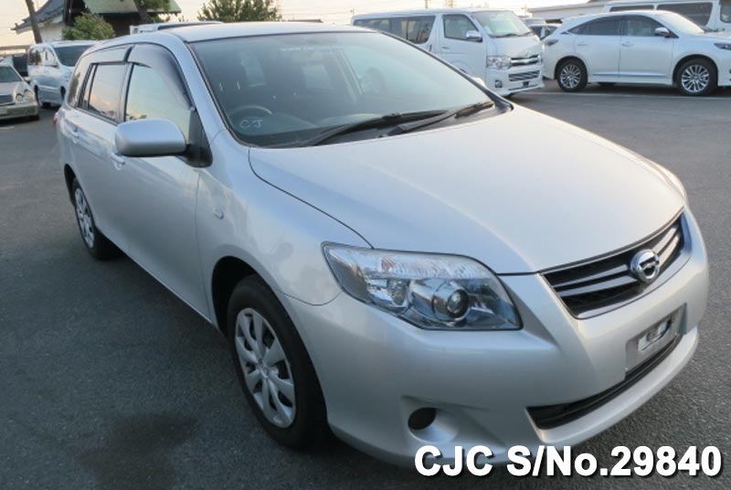 Toyota corolla fielder 2010