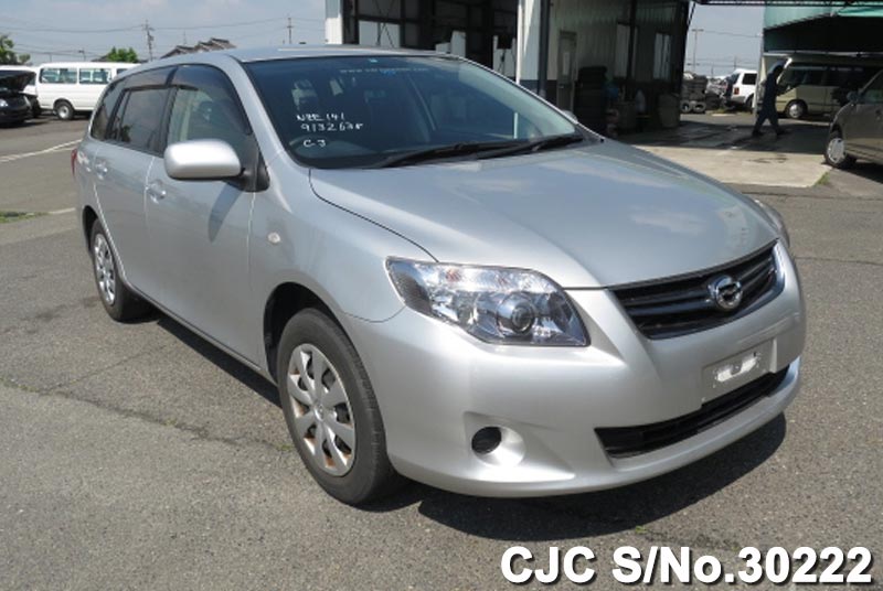 Toyota corolla fielder 2010