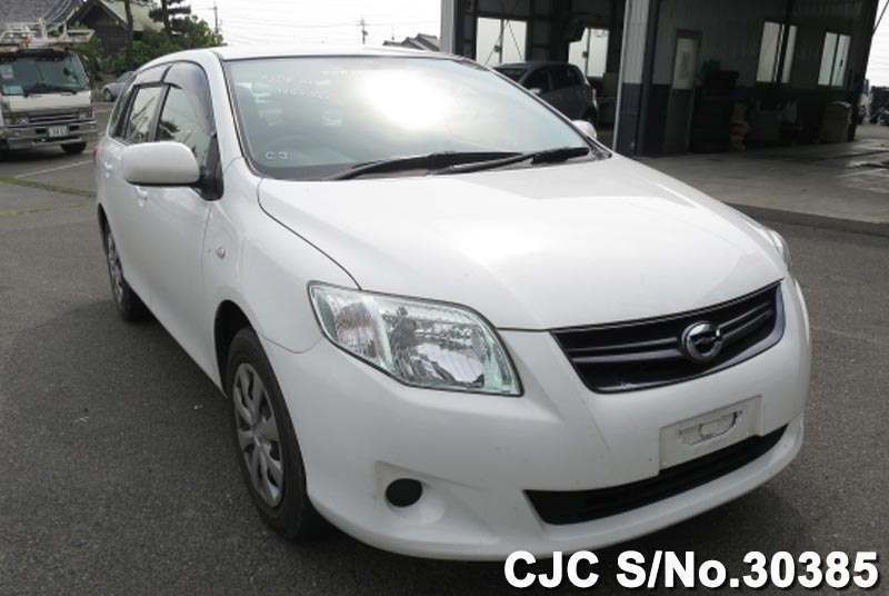 Toyota corolla fielder 2010