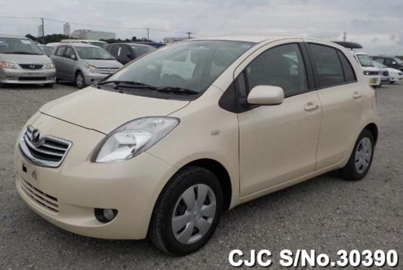 2006 Toyota Vitz Pearl for sale | Stock No. 30390 | Japanese Used 