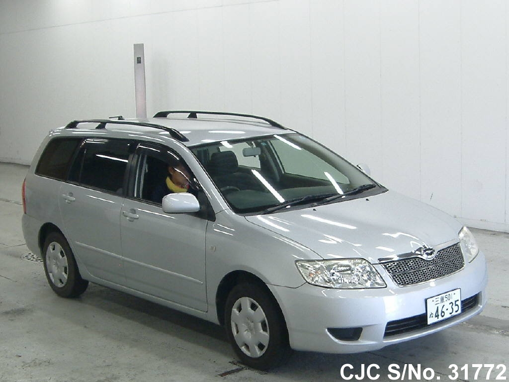 Toyota corolla fielder 2005