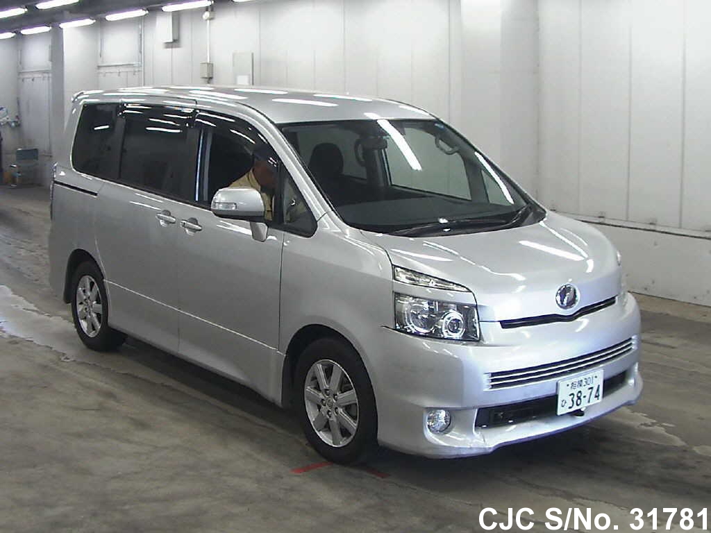 Toyota voxy 2008