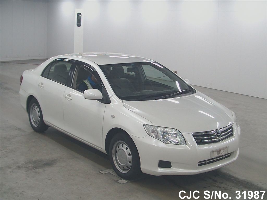 Toyota corolla axio 2010