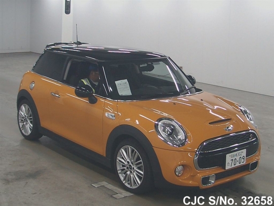 2014 MINI / Cooper Stock No. 32658