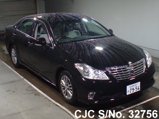 Toyota crown 2011