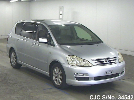 2004 Toyota / Ipsum Stock No. 34542