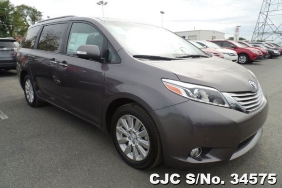 2015 Toyota / Sienna Stock No. 34575