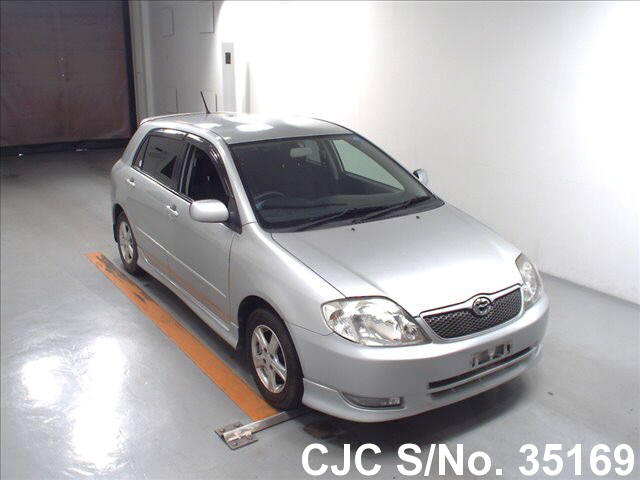 Toyota corolla runx 2001