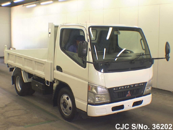 2004 Mitsubishi / Canter Stock No. 36202