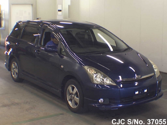 2004 Toyota / Wish Stock No. 37055