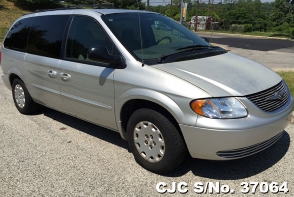 2003 Chrysler / Town & Country Stock No. 37064