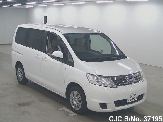 2009 Nissan / Serena Stock No. 37195