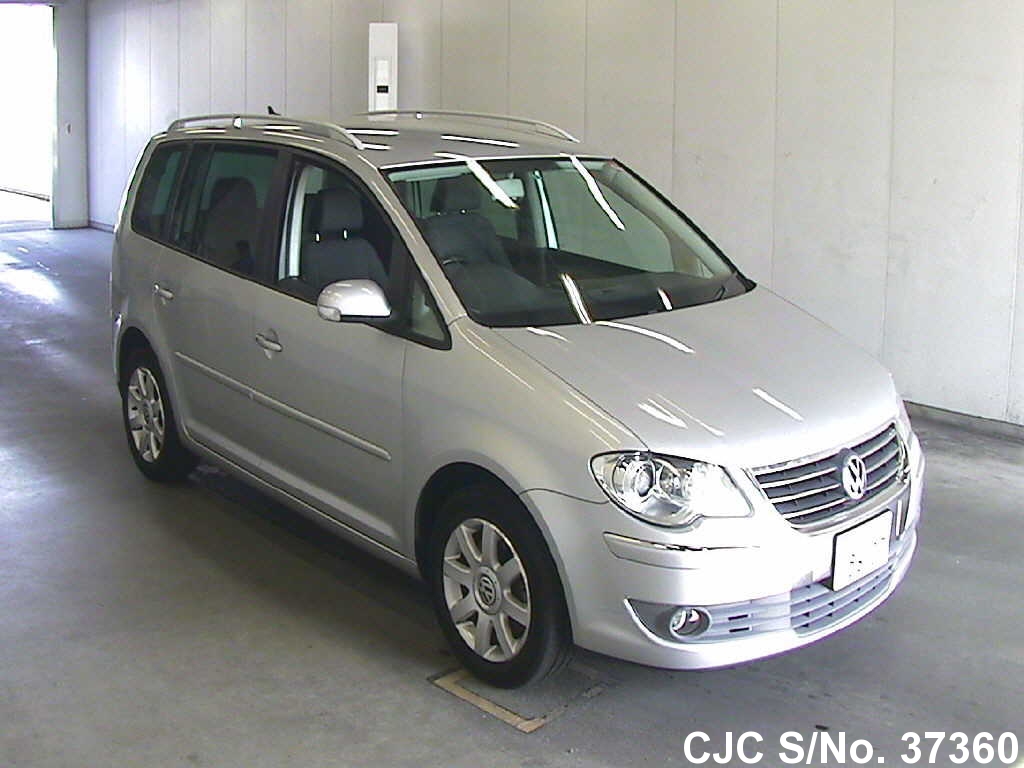 Volkswagen golf touran