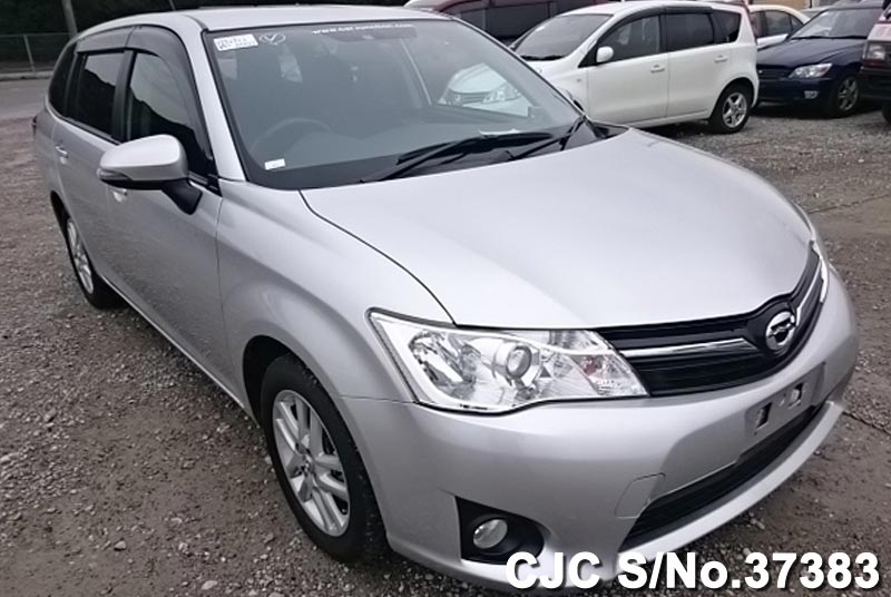 Toyota corolla fielder 2012