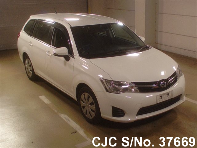 Toyota corolla fielder 2012