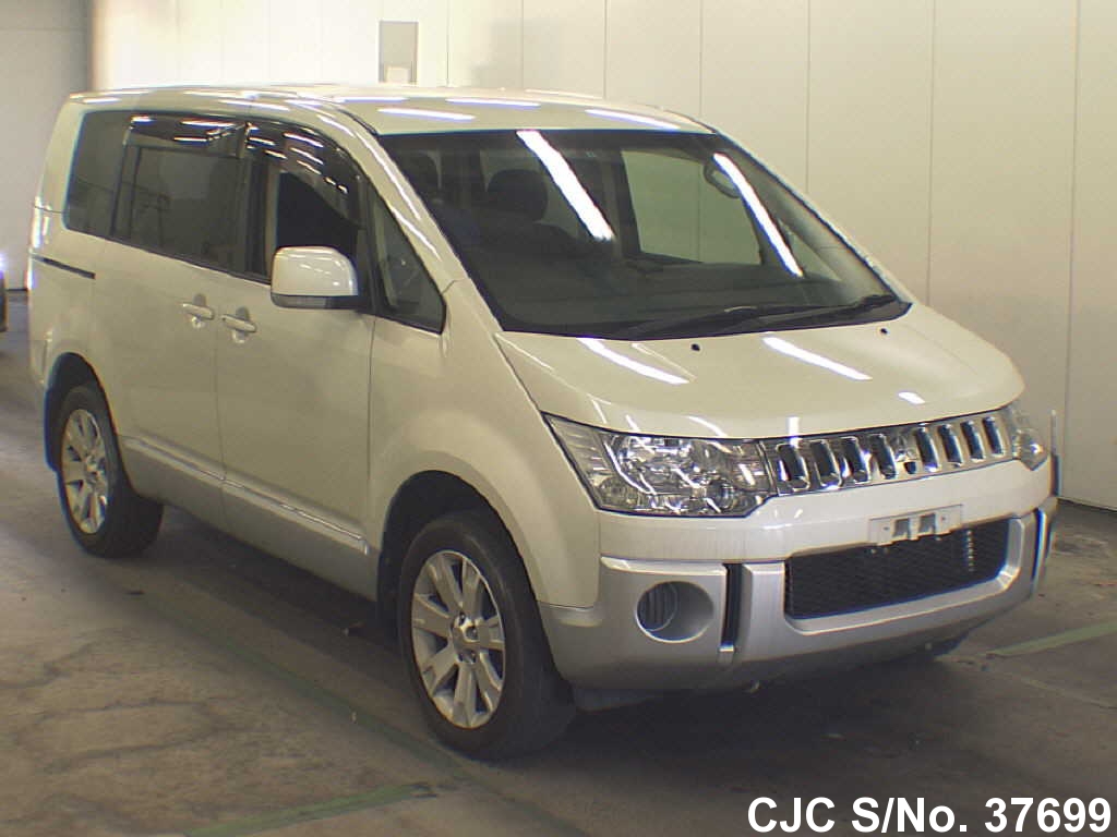 Delica mitsubishi 2008