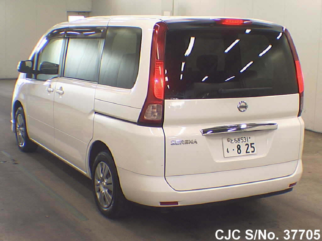 Nissan serena 2008