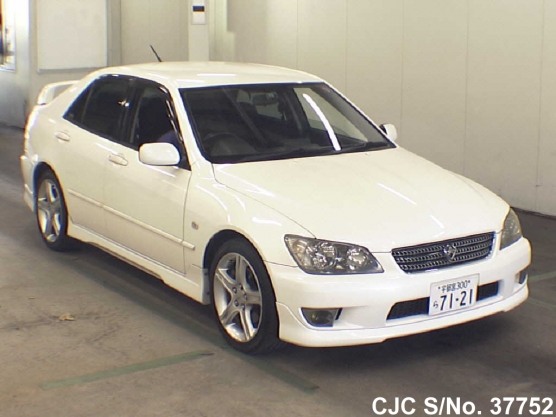 2004 Toyota / Altezza Stock No. 37752