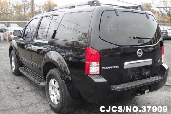 nissan pathfinder 2006 black