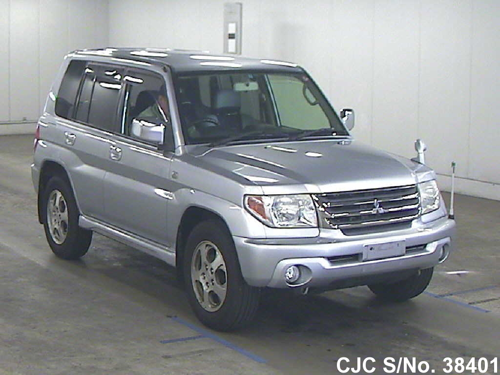 Mitsubishi pajero io 2006