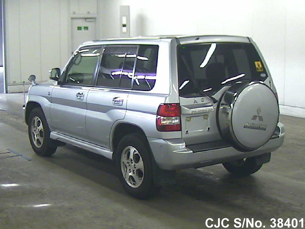 Mitsubishi pajero io 2006