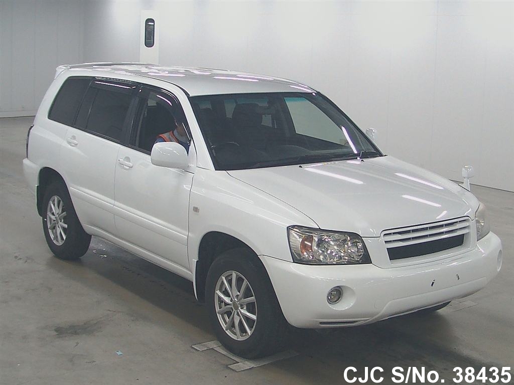 2004 Toyota Kluger White for sale | Stock No. 38435 | Japanese Used