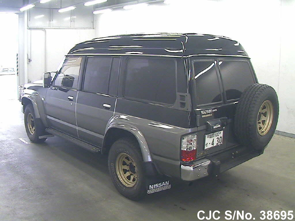 Nissan safari 1990