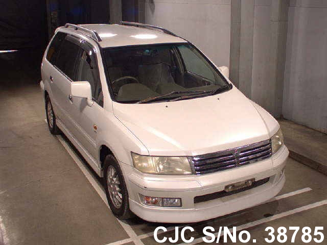 Mitsubishi chariot 2000