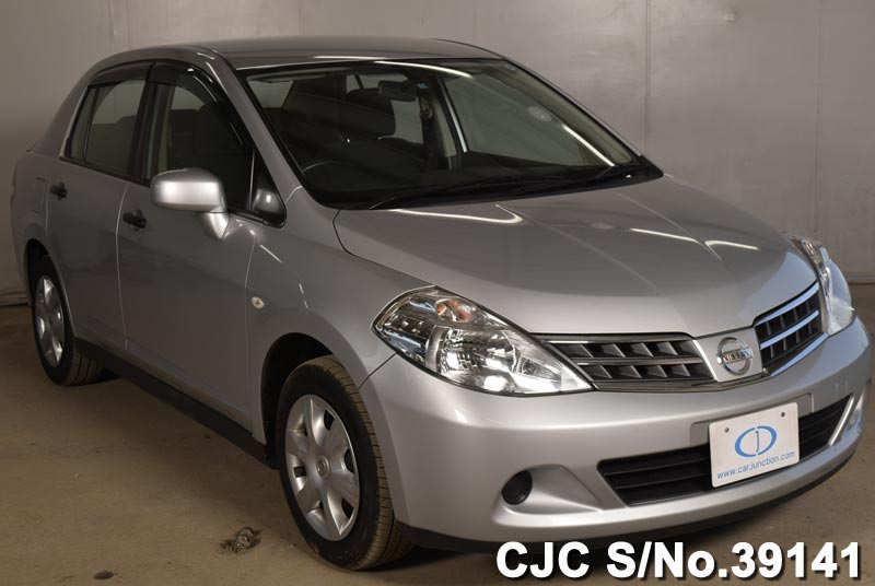 Nissan tiida latio 2010