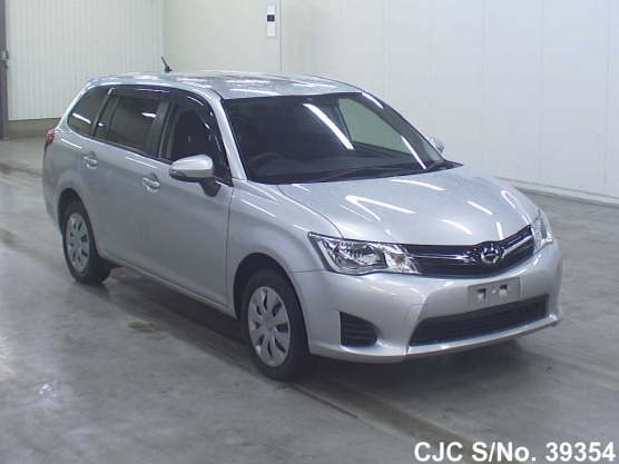 Toyota corolla fielder 2012