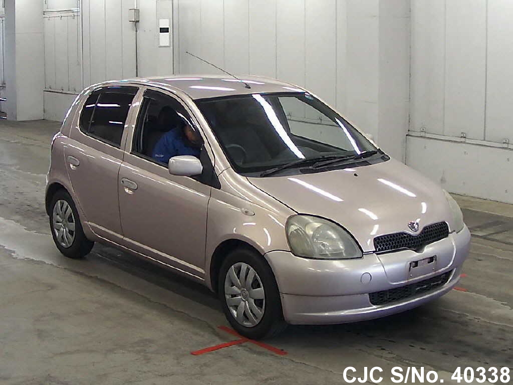 Toyota vitz 2000 года