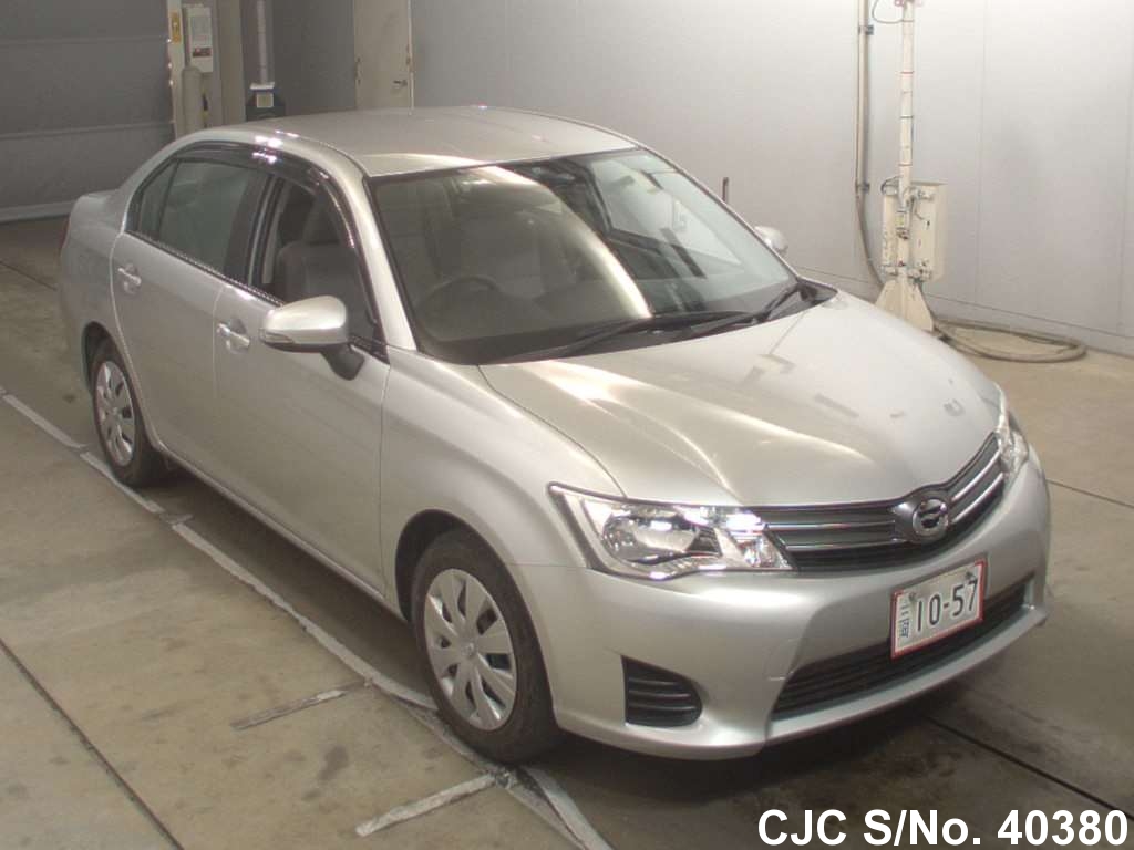 Toyota corolla axio 2012