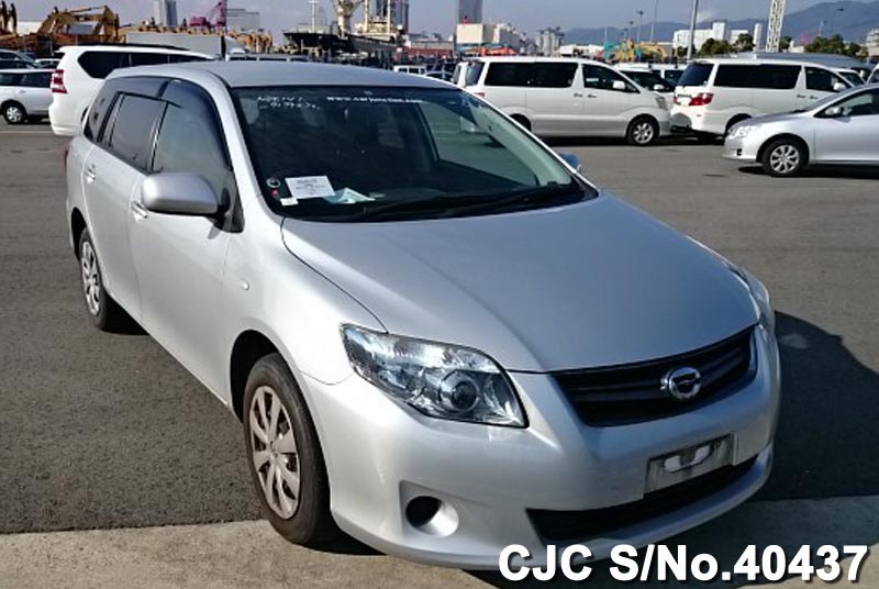 Toyota corolla fielder 2010